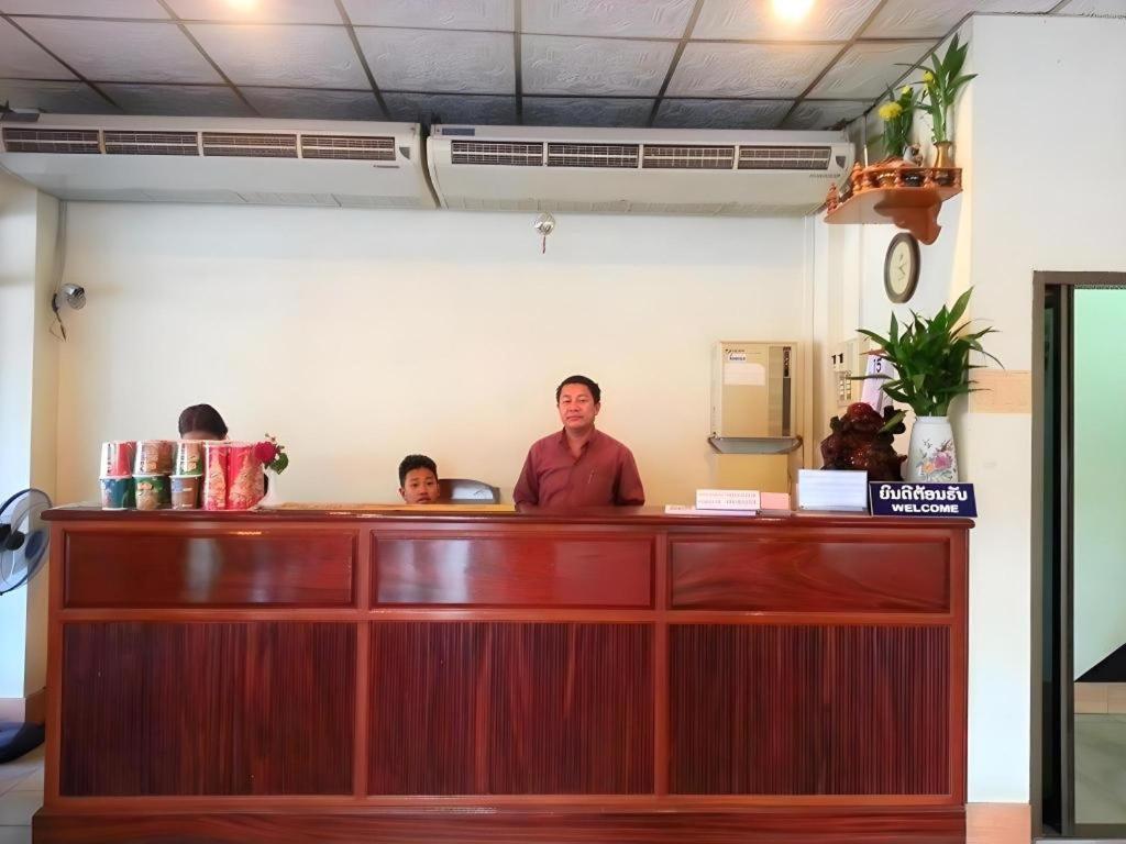Souvanna 2 Hotel Vientiane Buitenkant foto