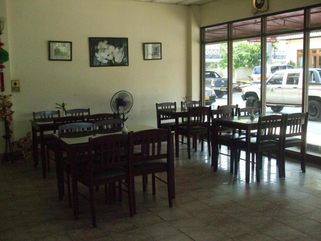 Souvanna 2 Hotel Vientiane Buitenkant foto
