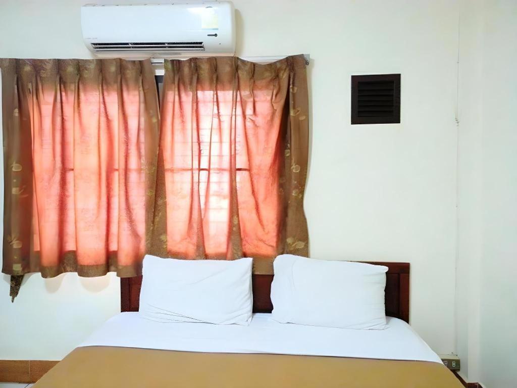 Souvanna 2 Hotel Vientiane Buitenkant foto