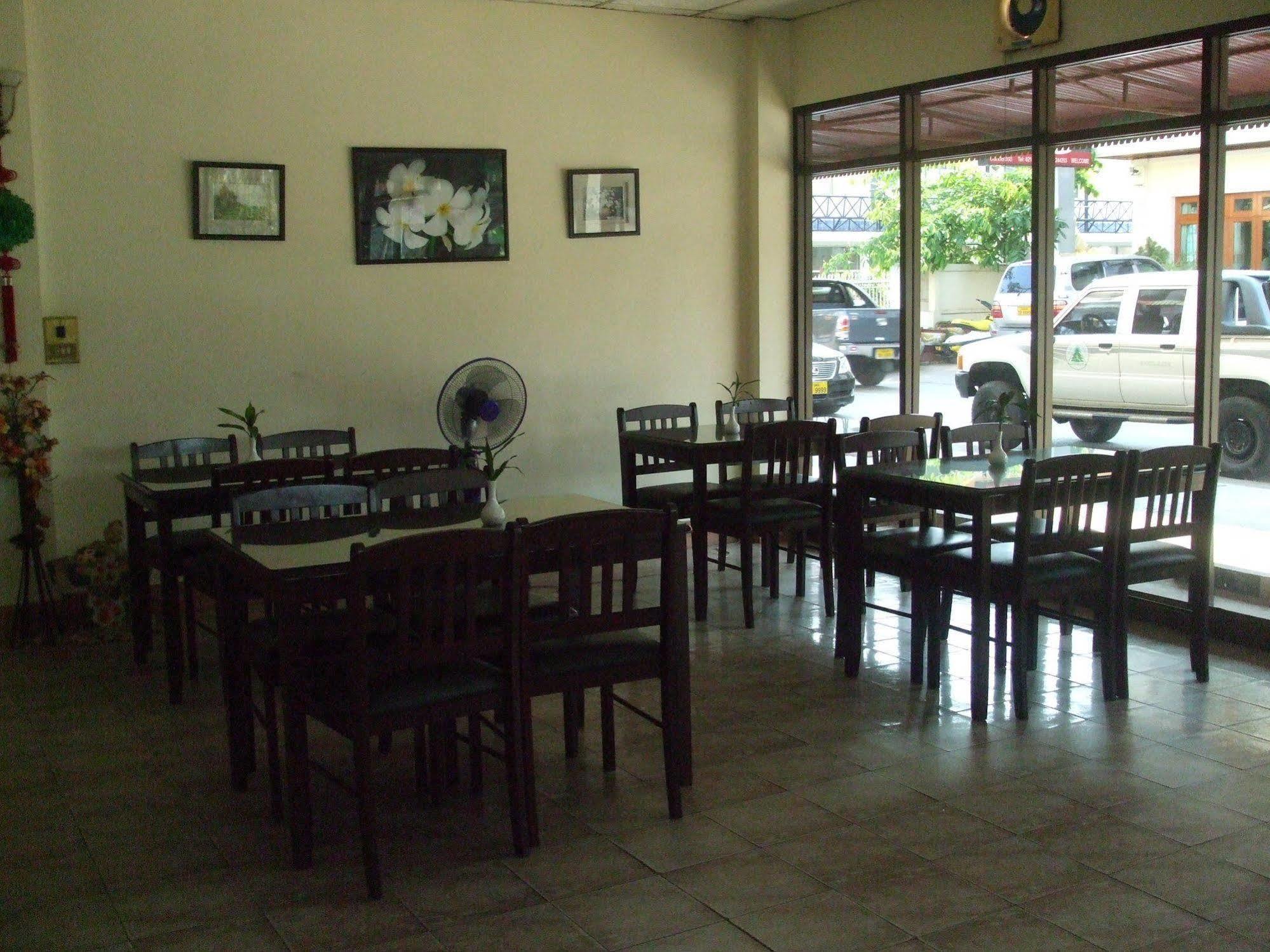 Souvanna 2 Hotel Vientiane Buitenkant foto